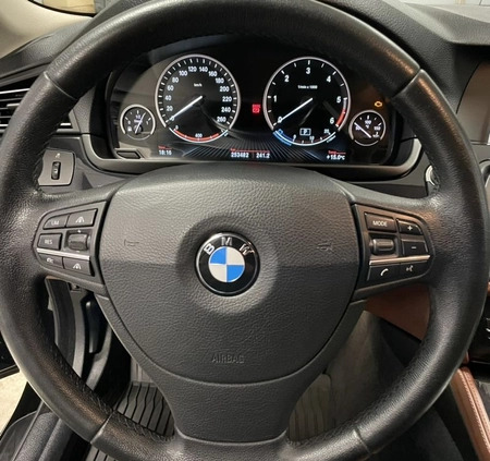 BMW Seria 5 cena 61000 przebieg: 256000, rok produkcji 2014 z Żychlin małe 154